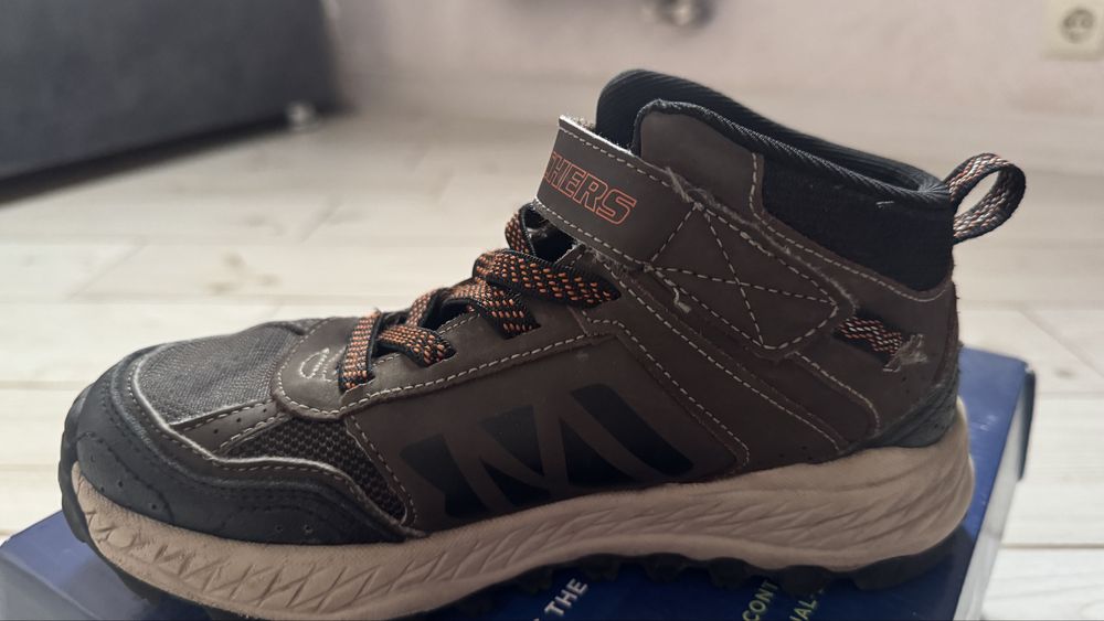 Осінні черевики Skechers 33 розмір