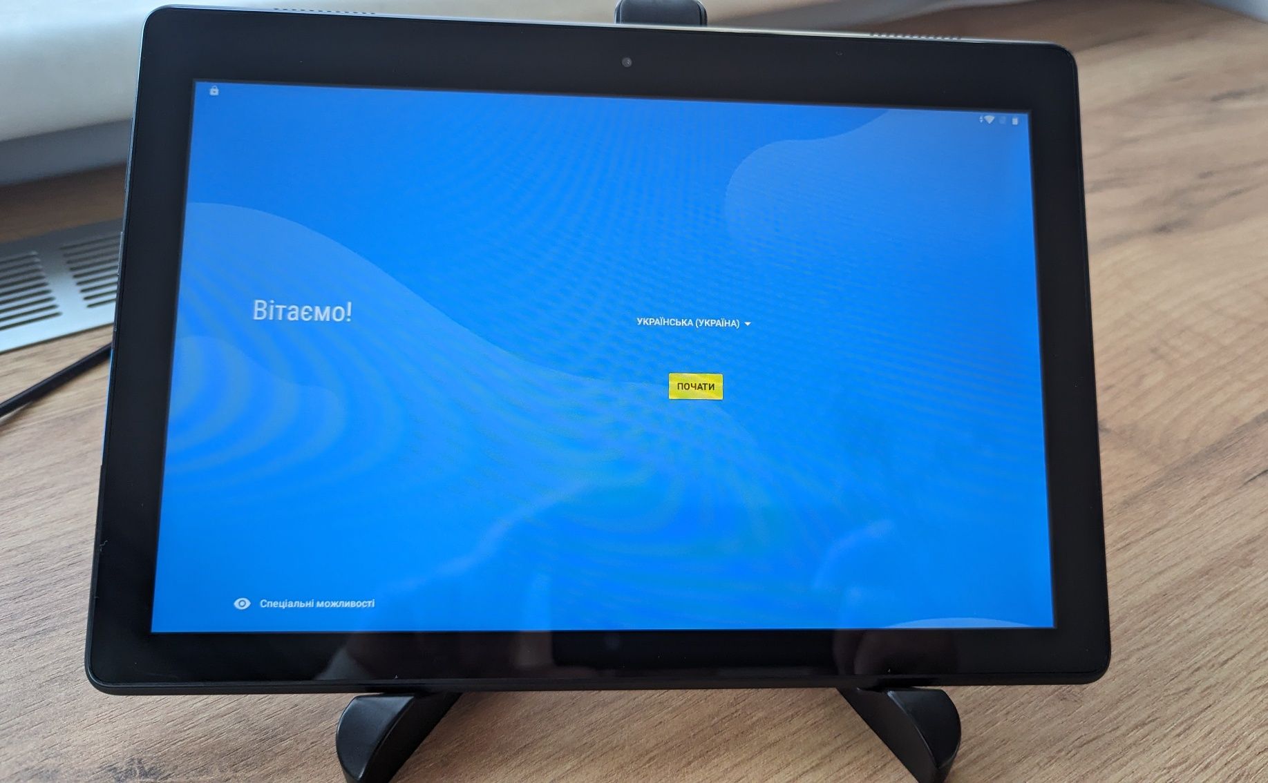 Планшет Lenovo Tab TB-X104L, 2/16 Gb