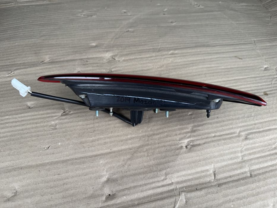 Задний левый фонарь стоп Mazda 3 2019 2020 2021