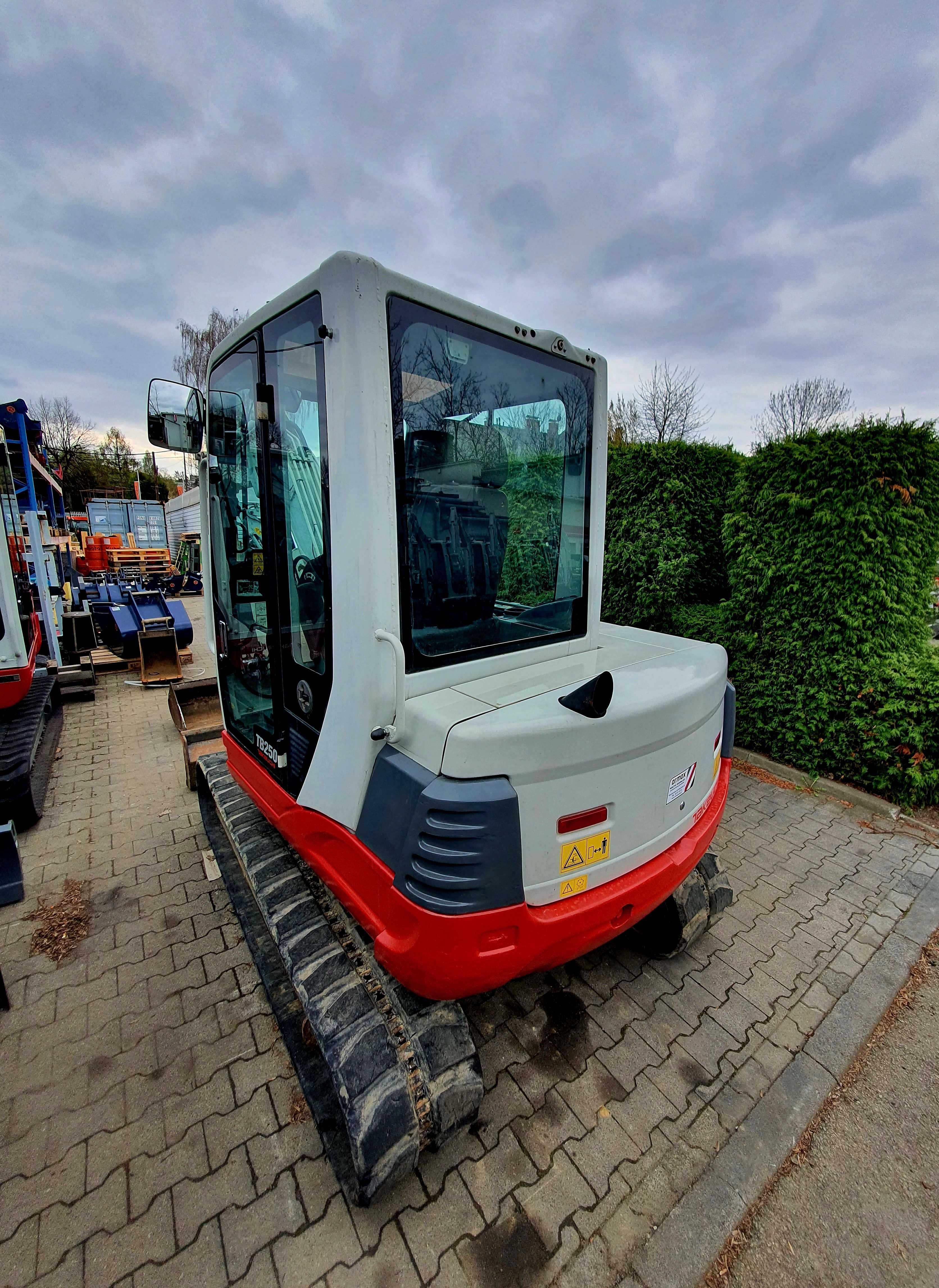 Koparka Takeuchi TB250 - 5 ton - dobry stan! Cena brutto !!!