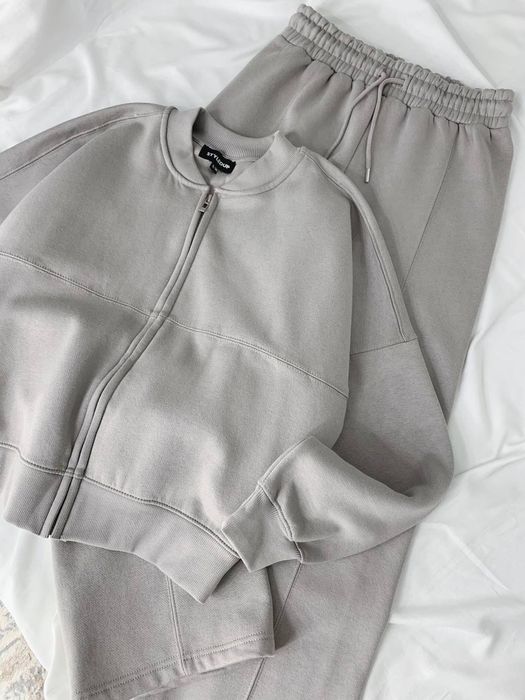 Сірий теплий флісовий жіночий костюм styledup