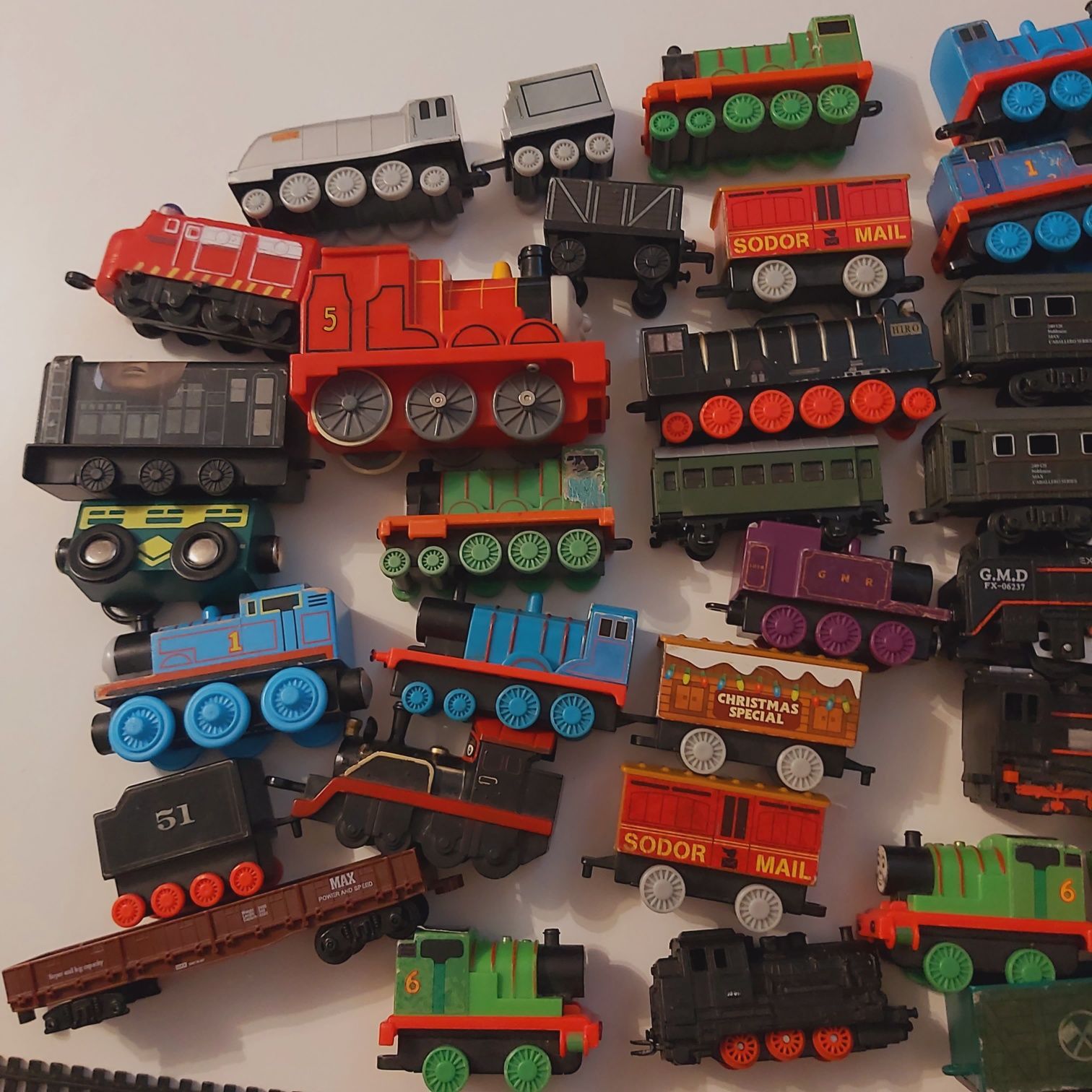Zabawki lokomotywy wagoniki