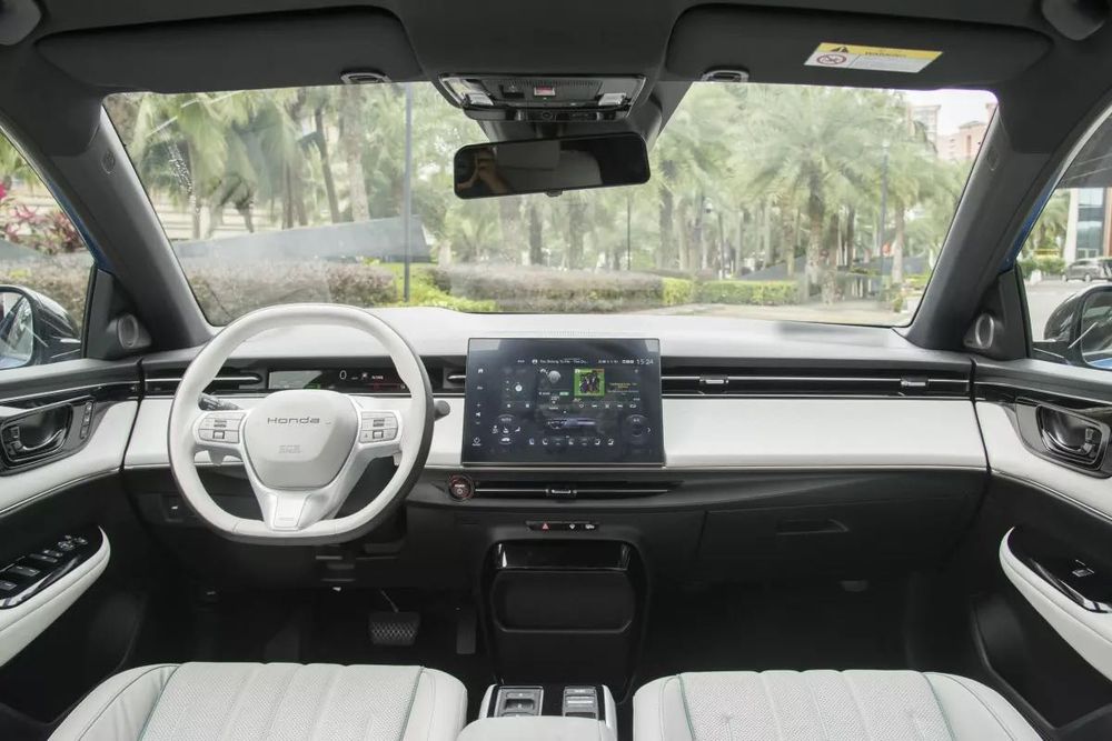 Нова Honda eNP2 без пробігу