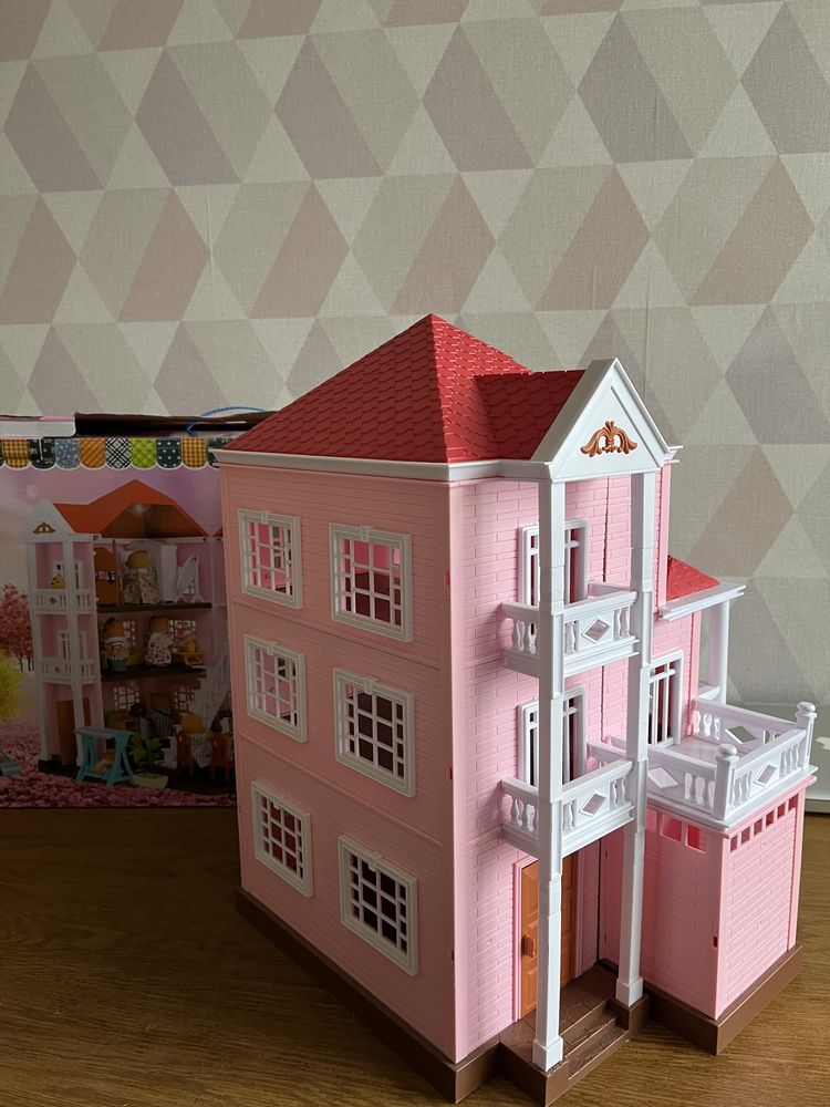 Іграшковий будинок для ляльок