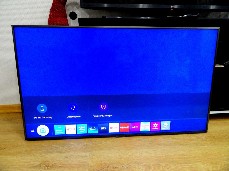4К смарт телевизор Samsung 43