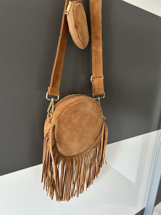 Torebka frędzle ze skóry naturalnej zamszowej kolor camel