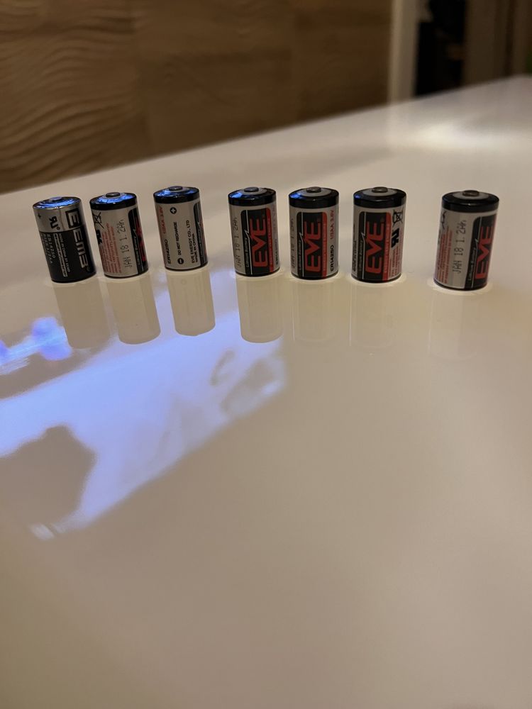 Pilhas 1/2. De 3,6v marca eye
