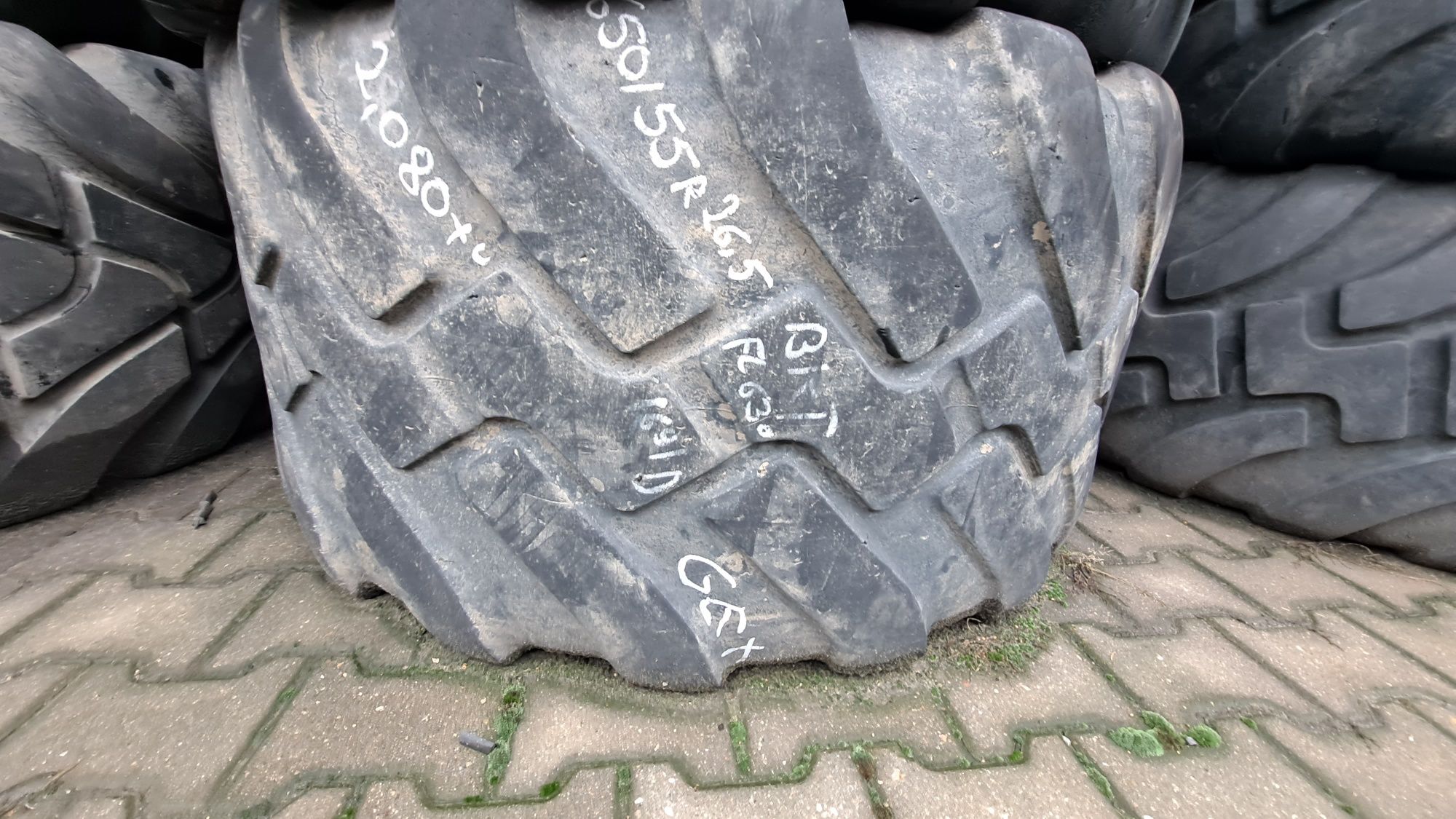 Opony 650/55R26.5 BKT