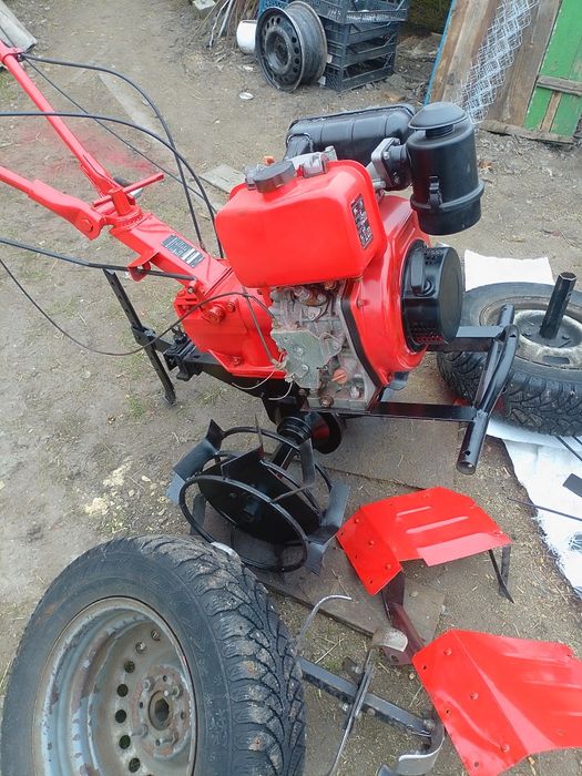 Продам мотоблок дизельний з приладдям