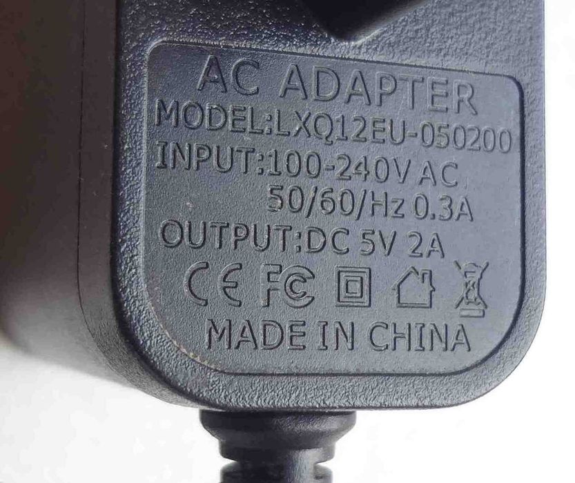 Блок питание LXQ12EU-050200 5V 2A зарядное устройство