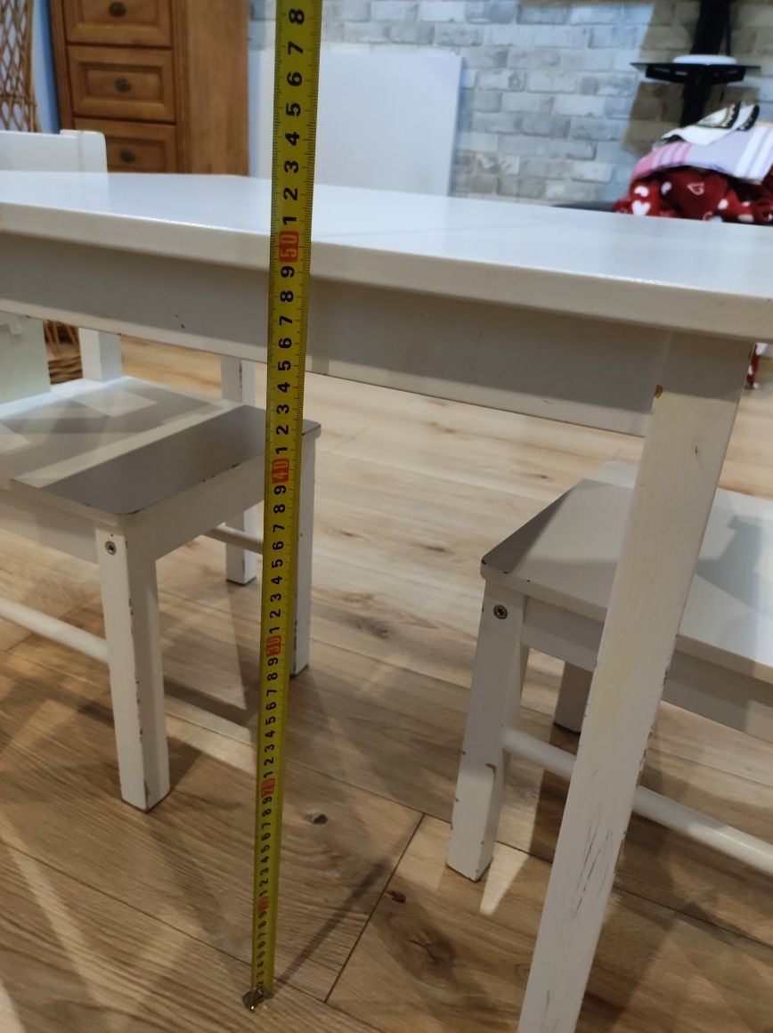 Stolik i krzesełka dla dziecka ikea