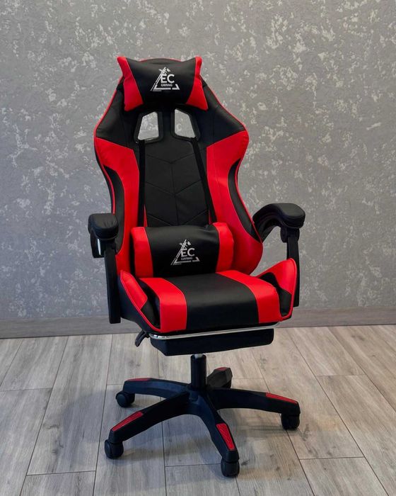 Компютерне крісло Геймерське крісло з підніжкою і 2 подушками до 120кг