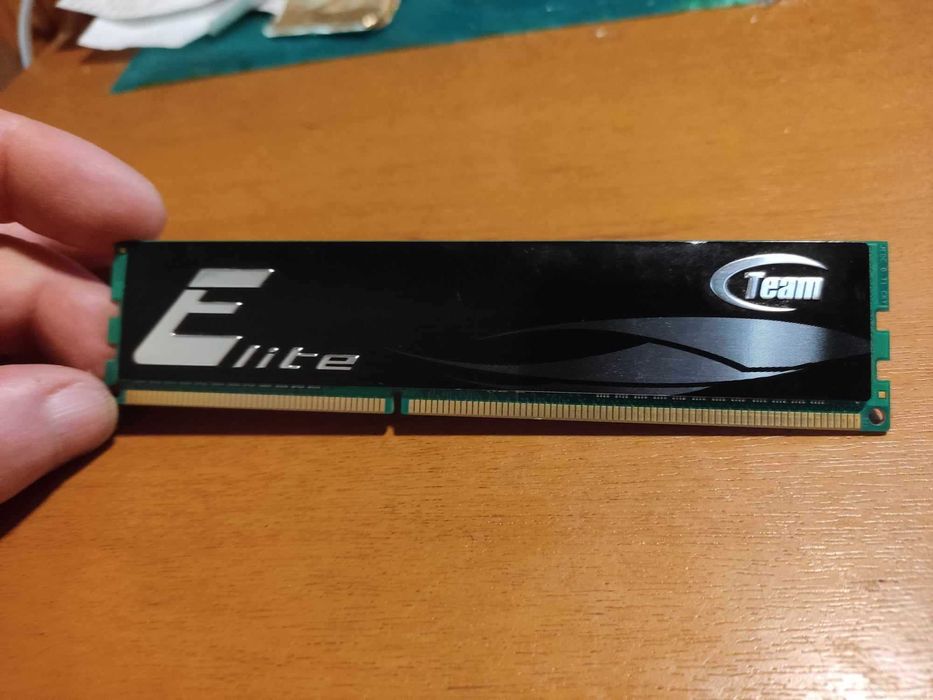 Память 2GB-рабочая