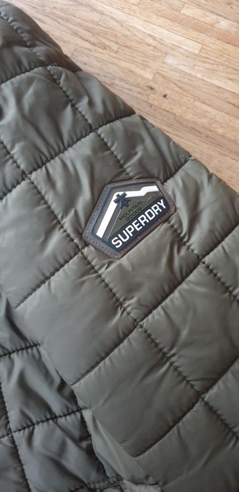 Superdry Kurtka ocieplana khaki oliwkowa S
