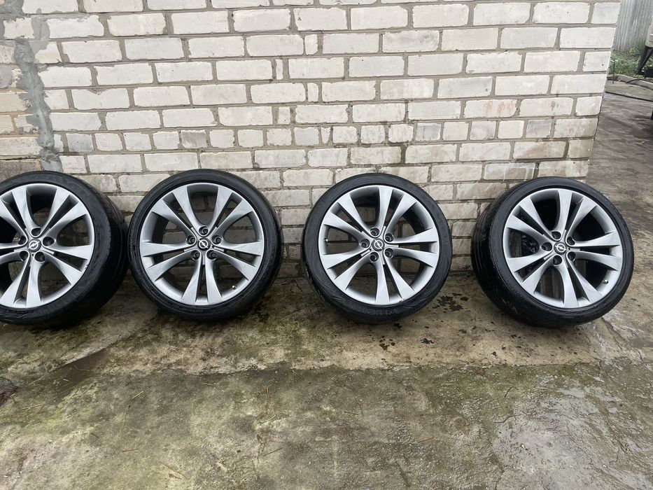 Продам титаны, нового состояния