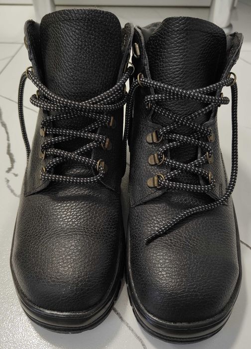 Trzewiki bezpieczne z noskiem metalowym r.42