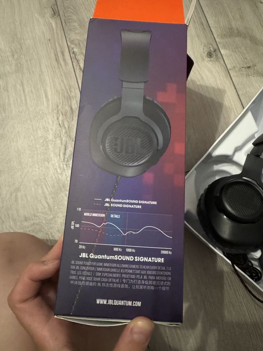 Навушники JBL модель QUANTUM 100