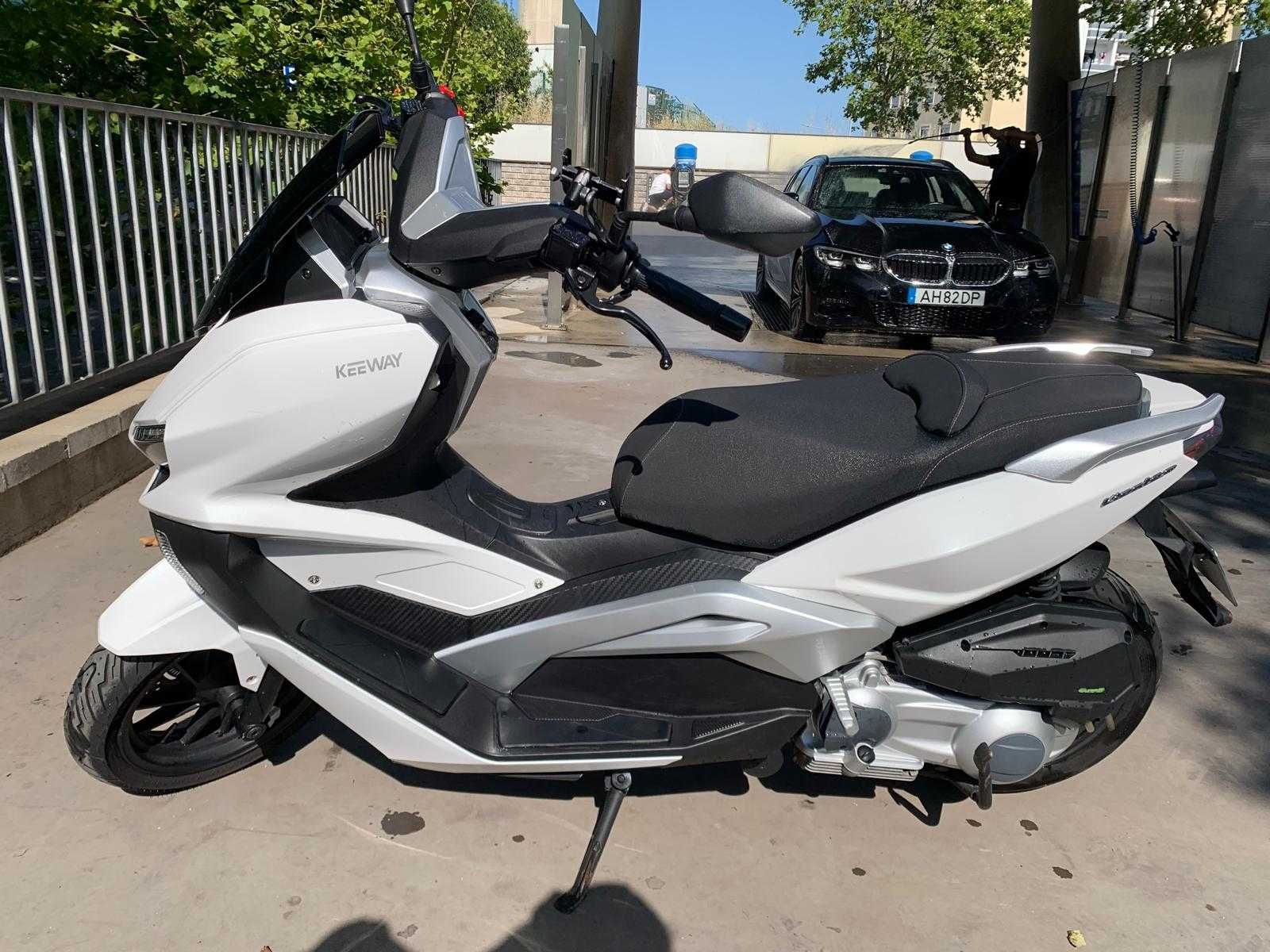 Vieste Keeway 2023 OPORTUNIDADE vendo agil !!! mota superestimada