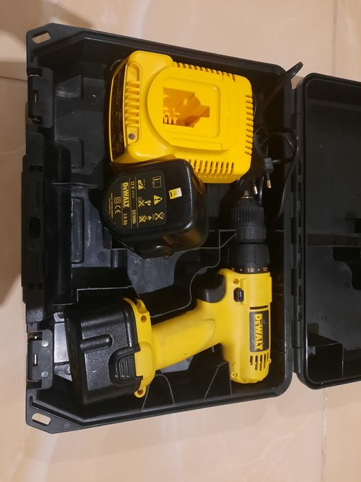 Шуроповерт Dewalt