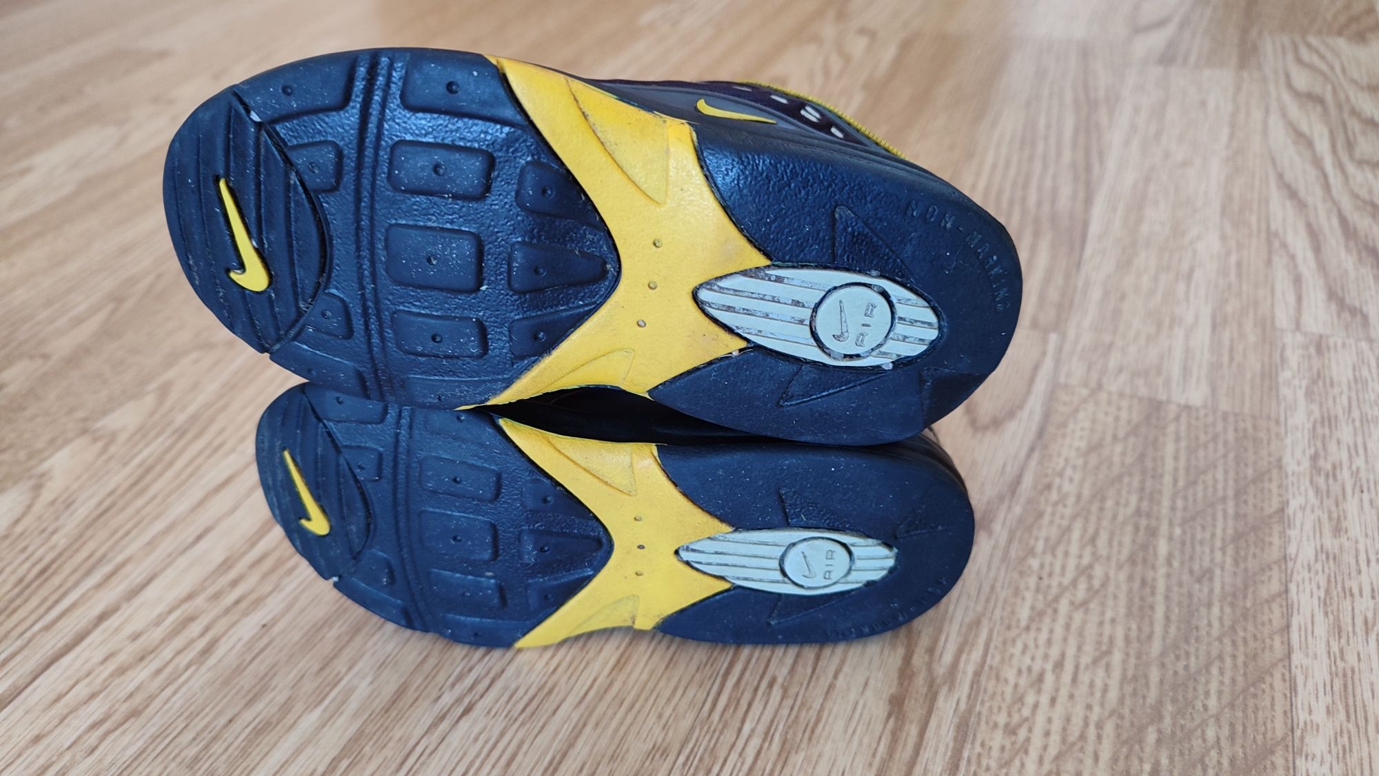 Найк Nike дитячі кросівки кроссовки Індонезія