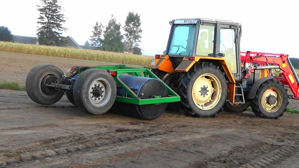 Wał łąkowy, posiewny hydraulicznie podnoszony 3m