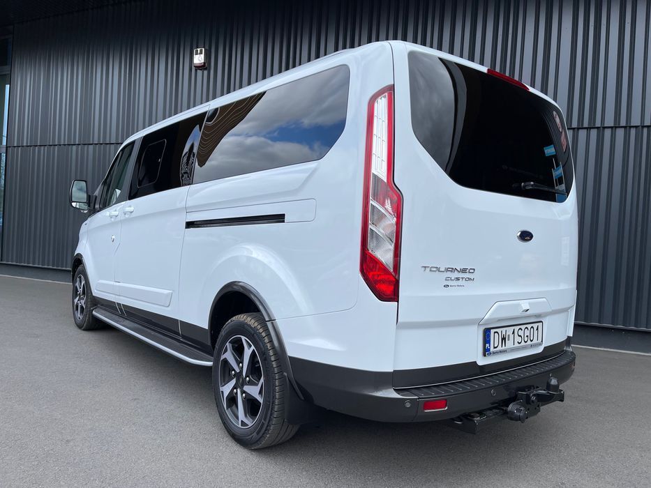 Wynajem Busów 9 i 8 -osobowych Wypożyczalnia Wrocław Ford Tourneo
