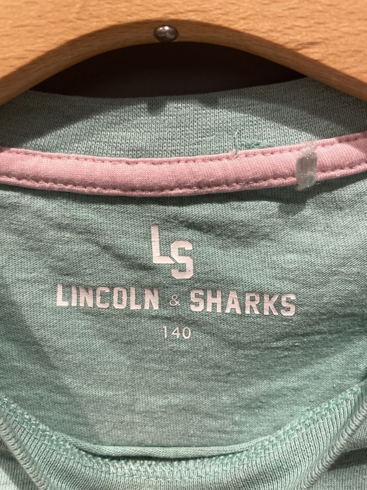 Bluzka Lincoln & Sharks 140