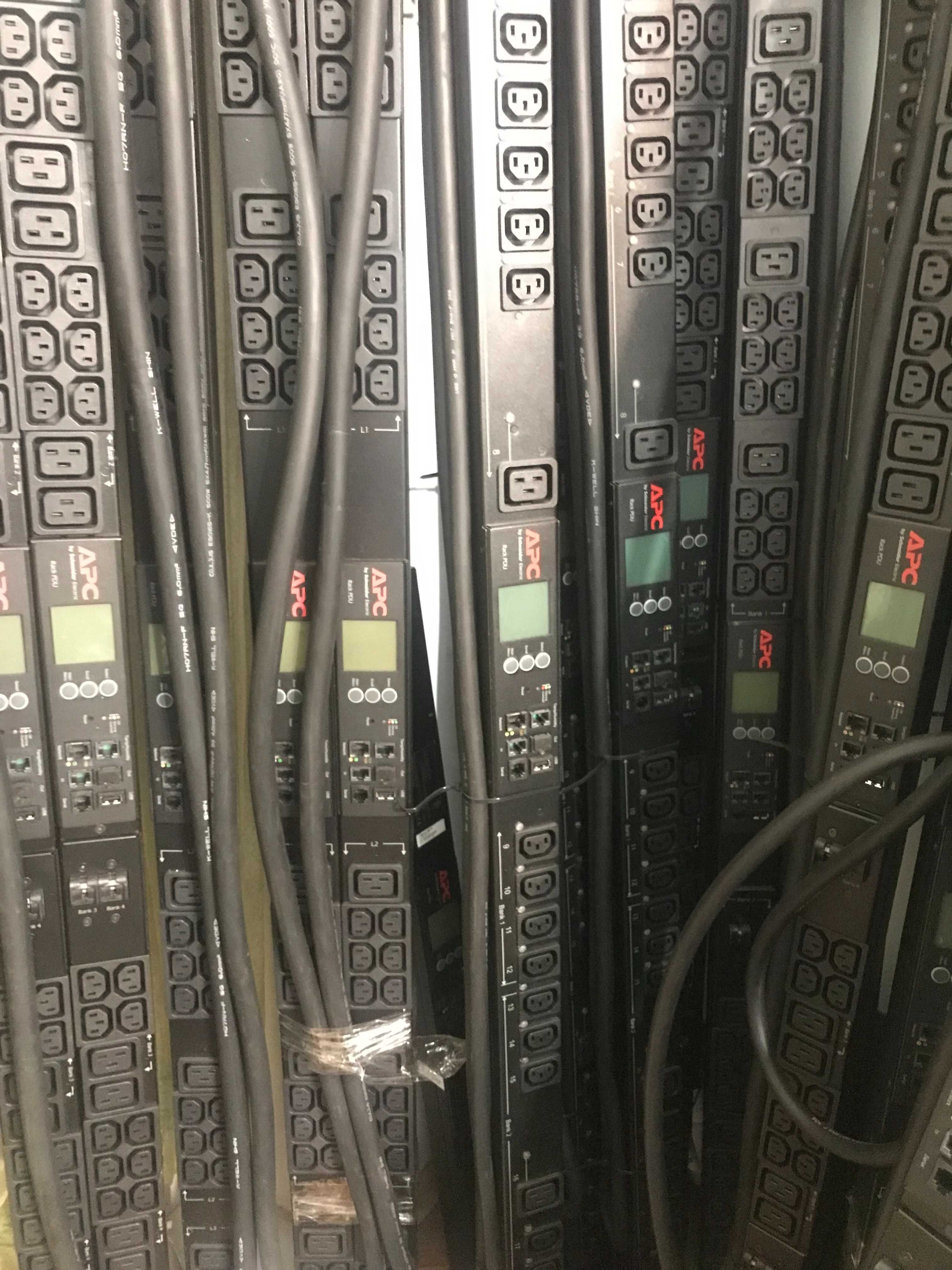 Блок силових розеток APC Rack PDU AP8853 AP8653 AP8881 AP8886