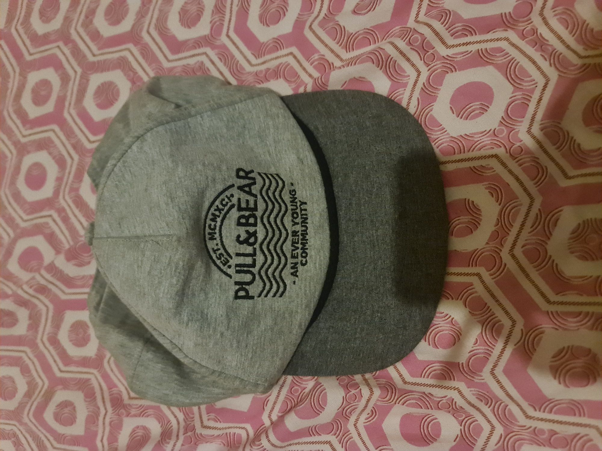 Vendo chapéu pullandbear
