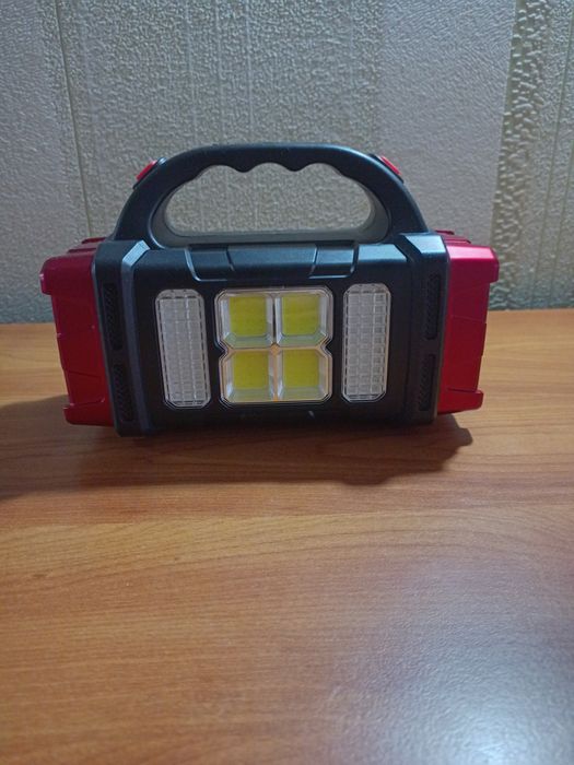 Ліхтар ручний акумуляторний.