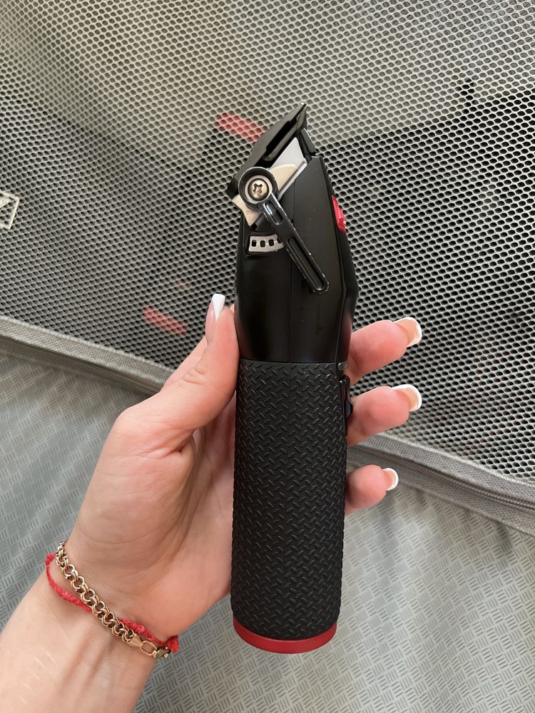 Продается машинка для стрижки babyliss