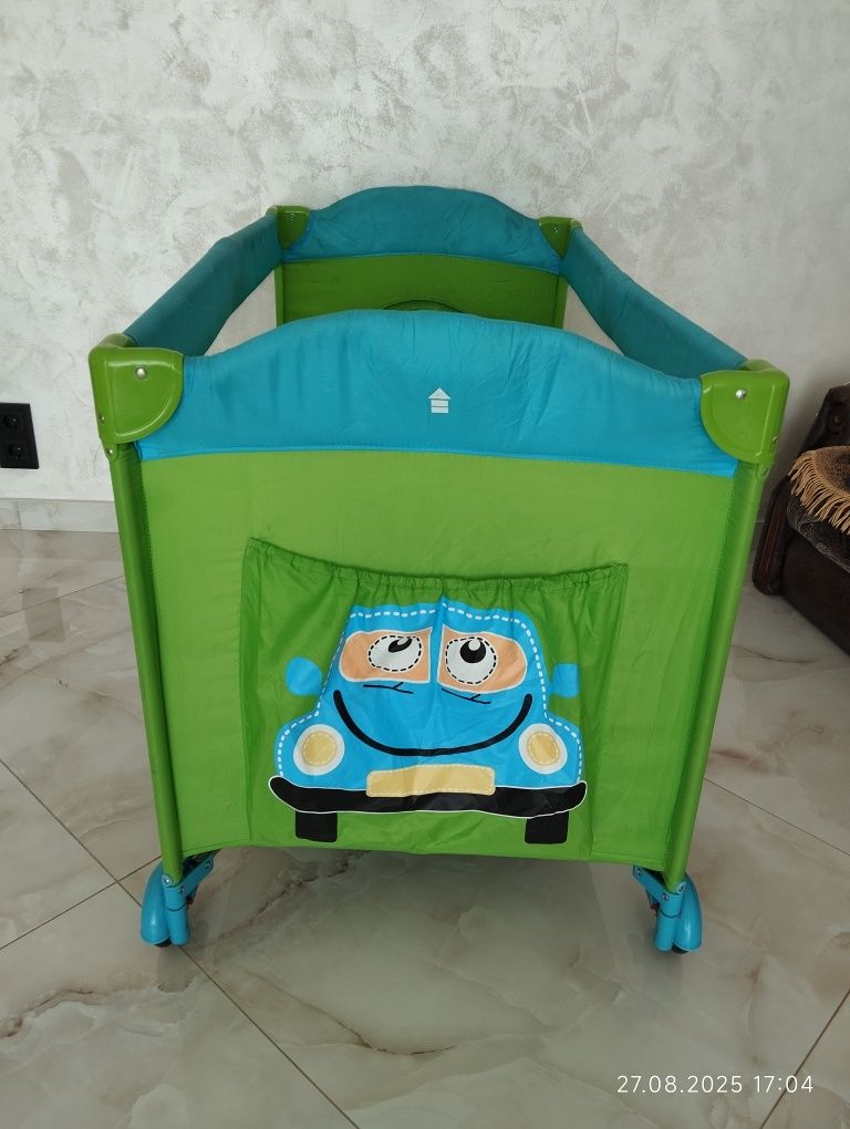 Продам манеж для немовлят