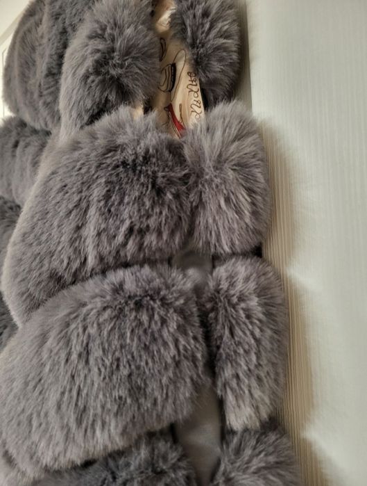 Хутряна желетка для дівчинки