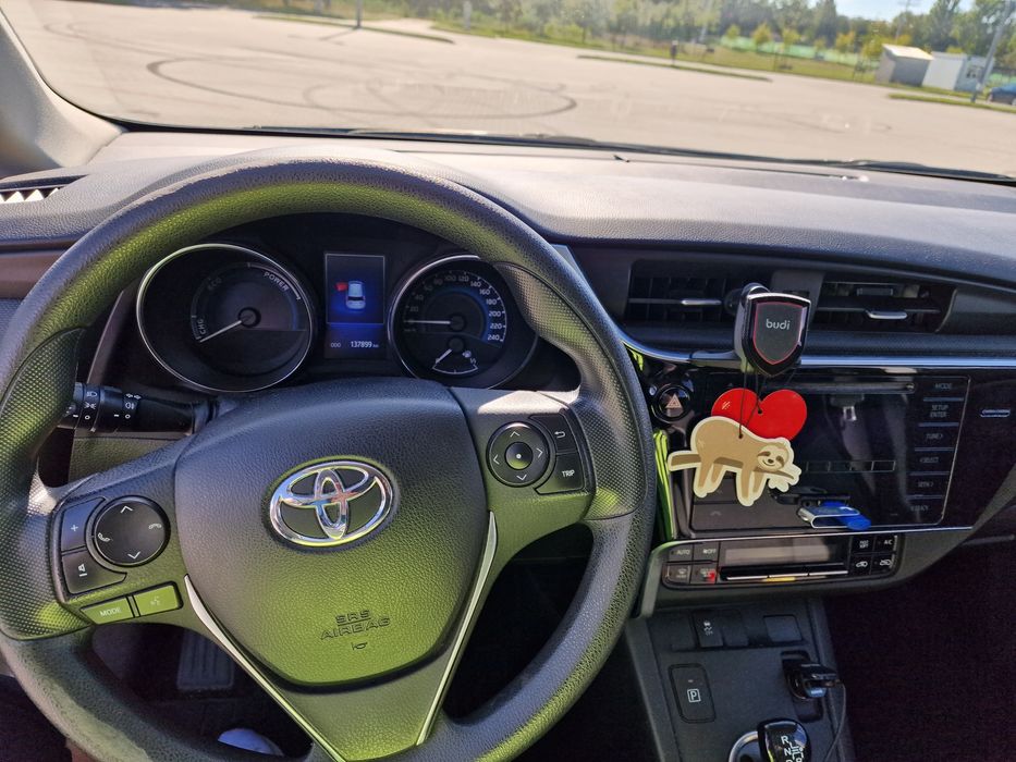 Toyota Auris 1.8 Hybryda ACTIVE PL salon pierwszy właściciel hatchback