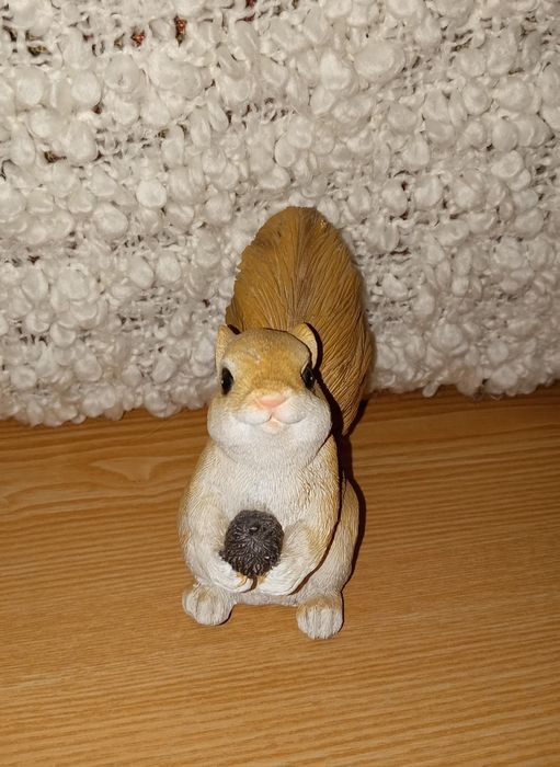 Фігурка "Білочка"