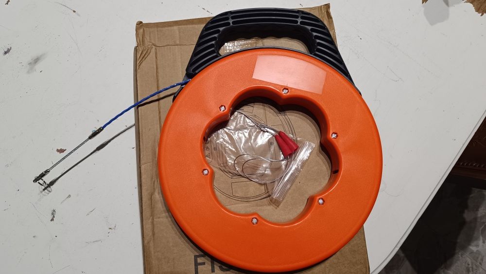 Guia fio para passagem cabos