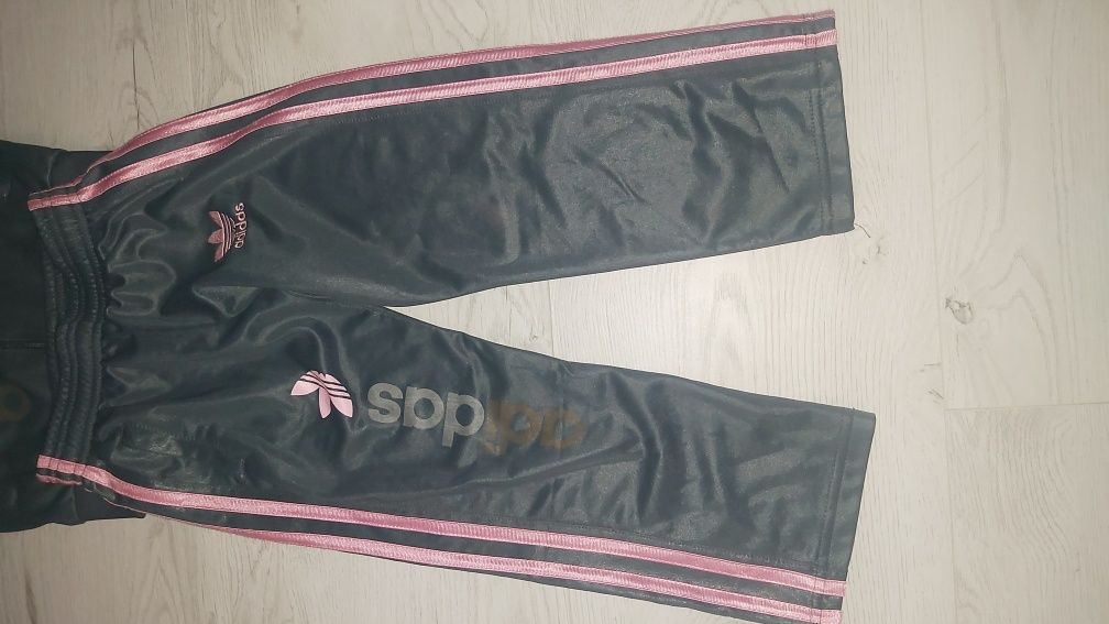 Świetny dres adidas Unisex. Roz.128