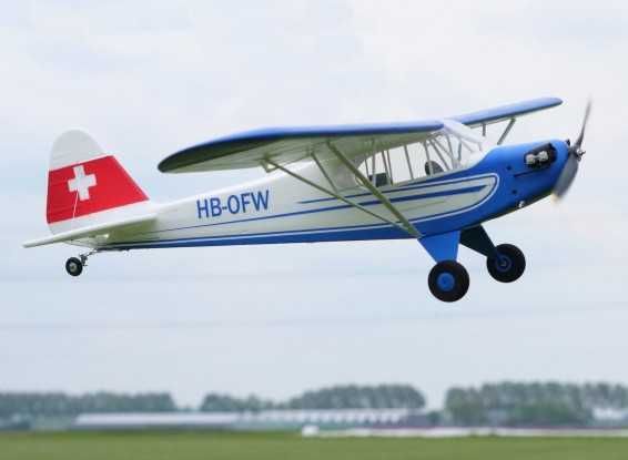Aeromodelismo Piper Hk como nova
