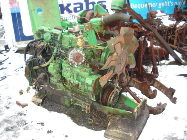 silnik john deere 4240 uszkodzony