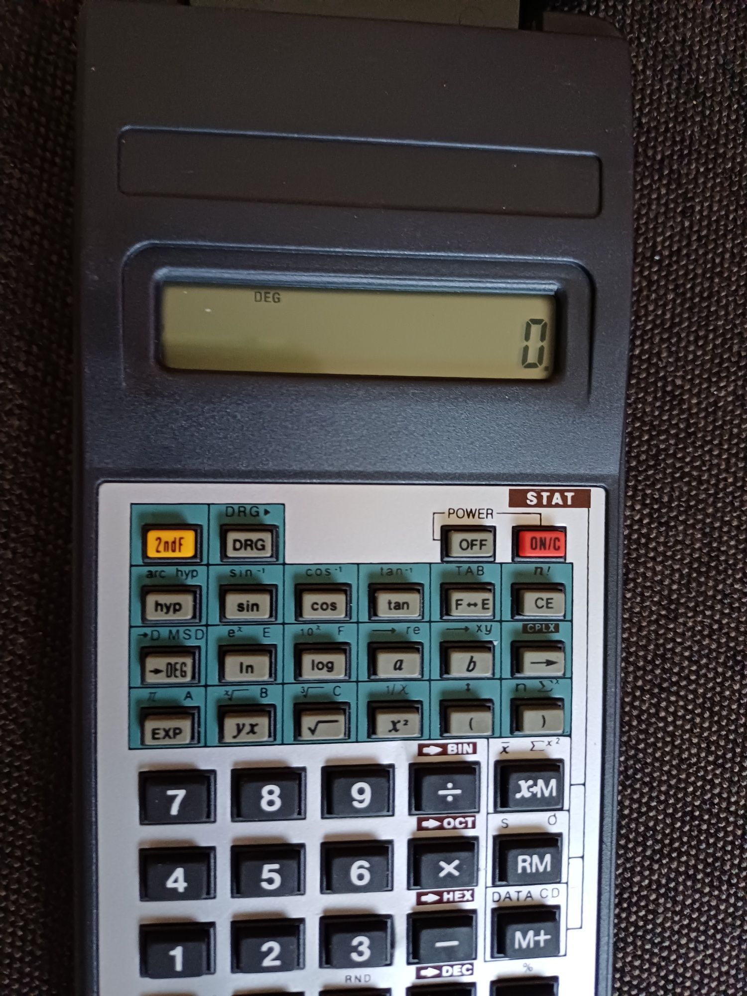 Calculadora científica modelo FX 82lb