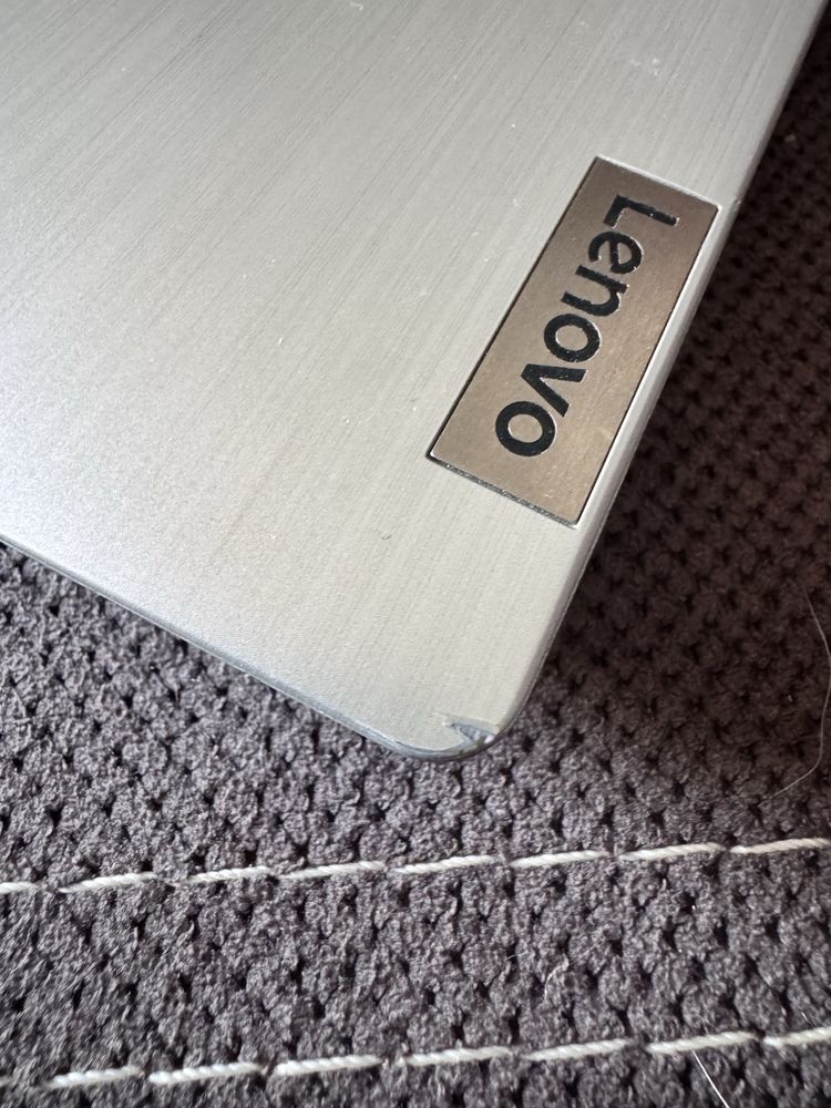 Lenovo Ideapad 3 uszkodzony na czesci