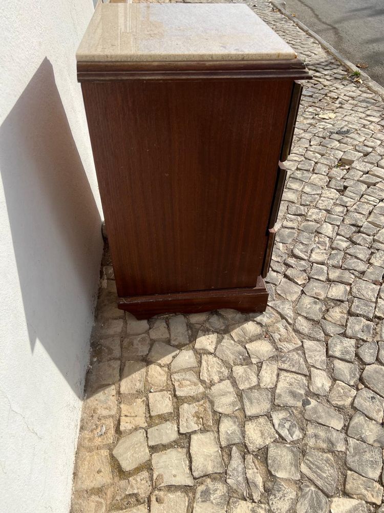 Mesa de cabeceira