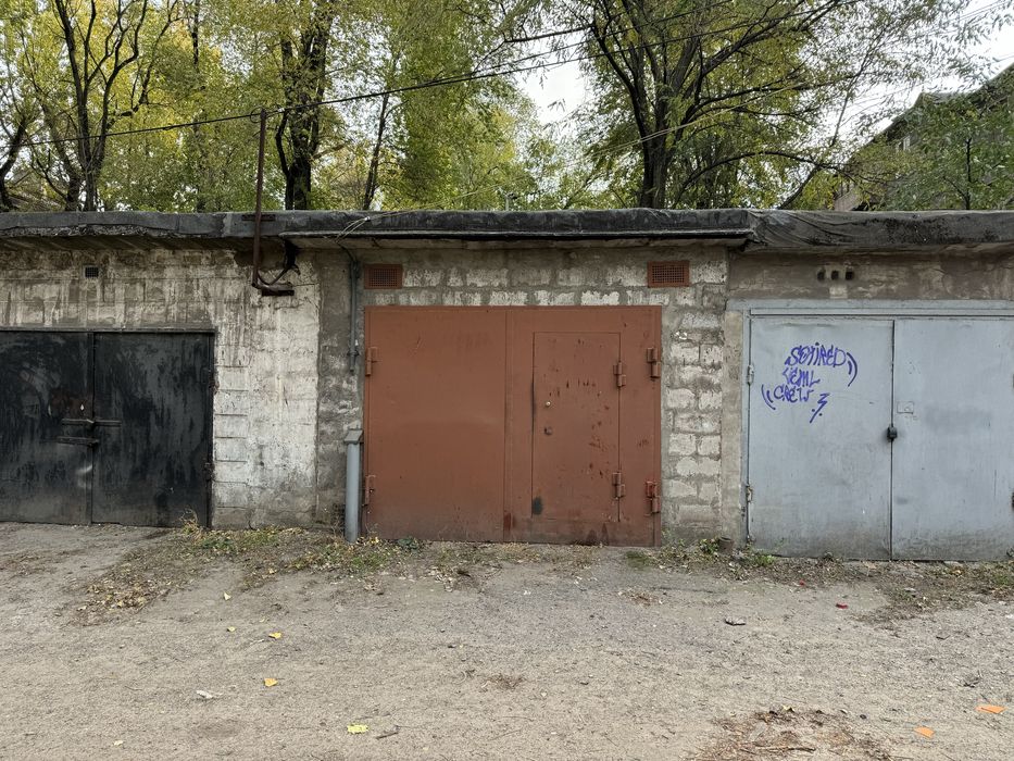 Продам гараж в центре