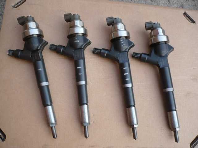 Wtryskiwacz  Opel Astra H 1.7 Diesel  Denso  Nr w Opisie  kpl 4 sztuki