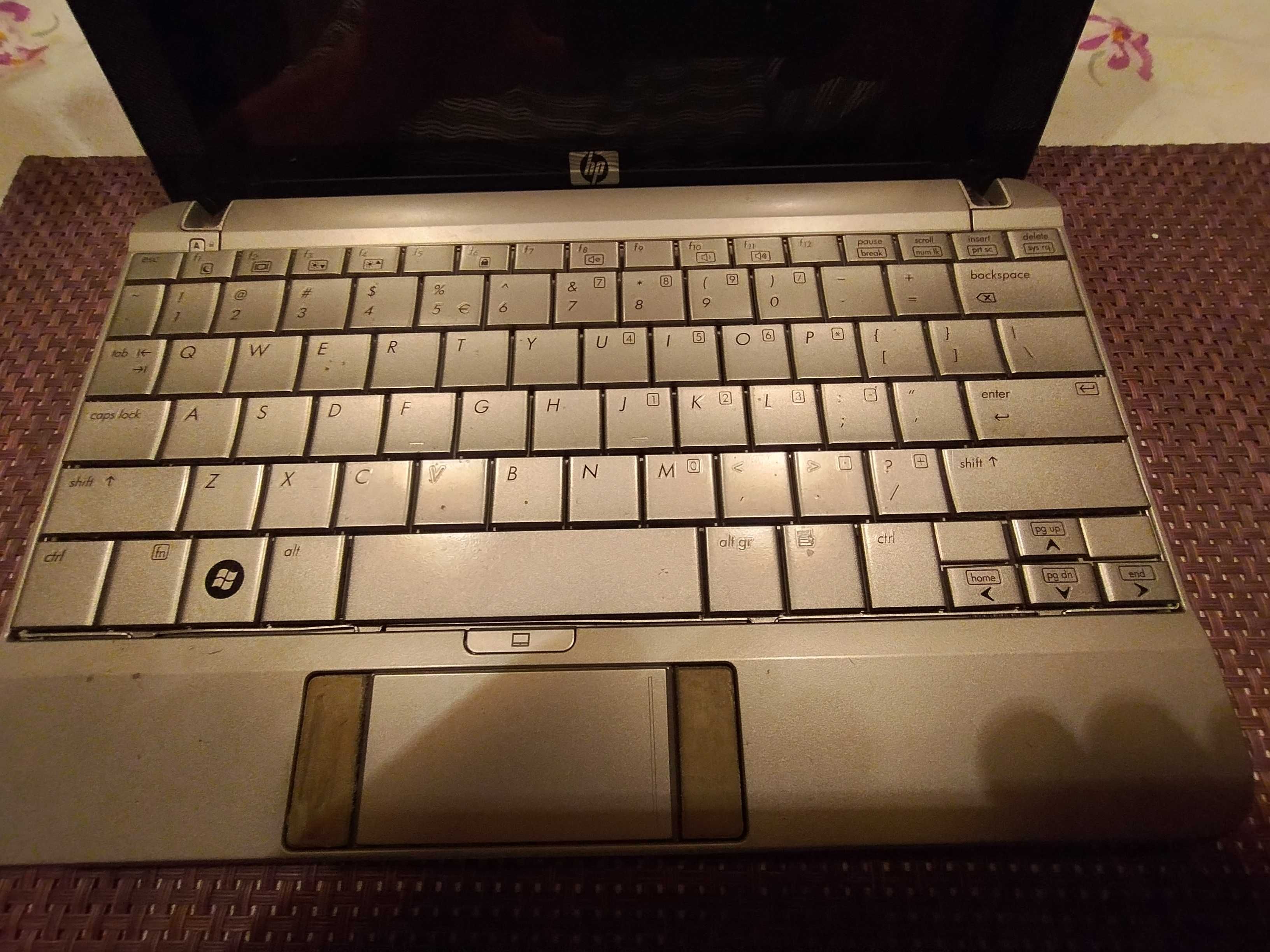 HP -2133 mini 8 "