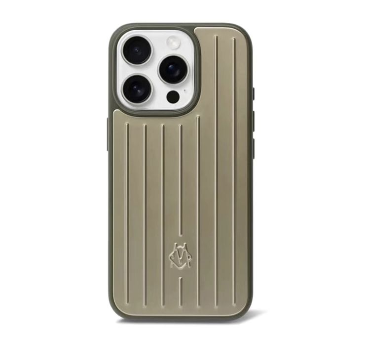 Чехол на iphone rimowa 16 pro max titan