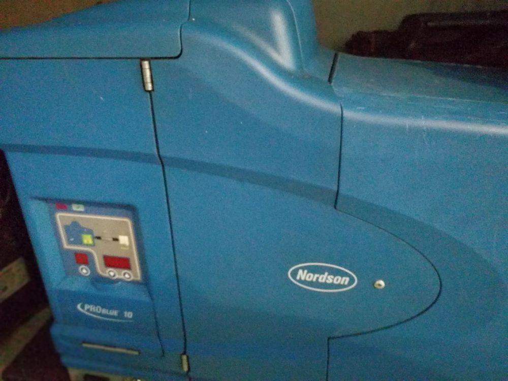 Topielnik do kleju Nordson Pro Blue 10