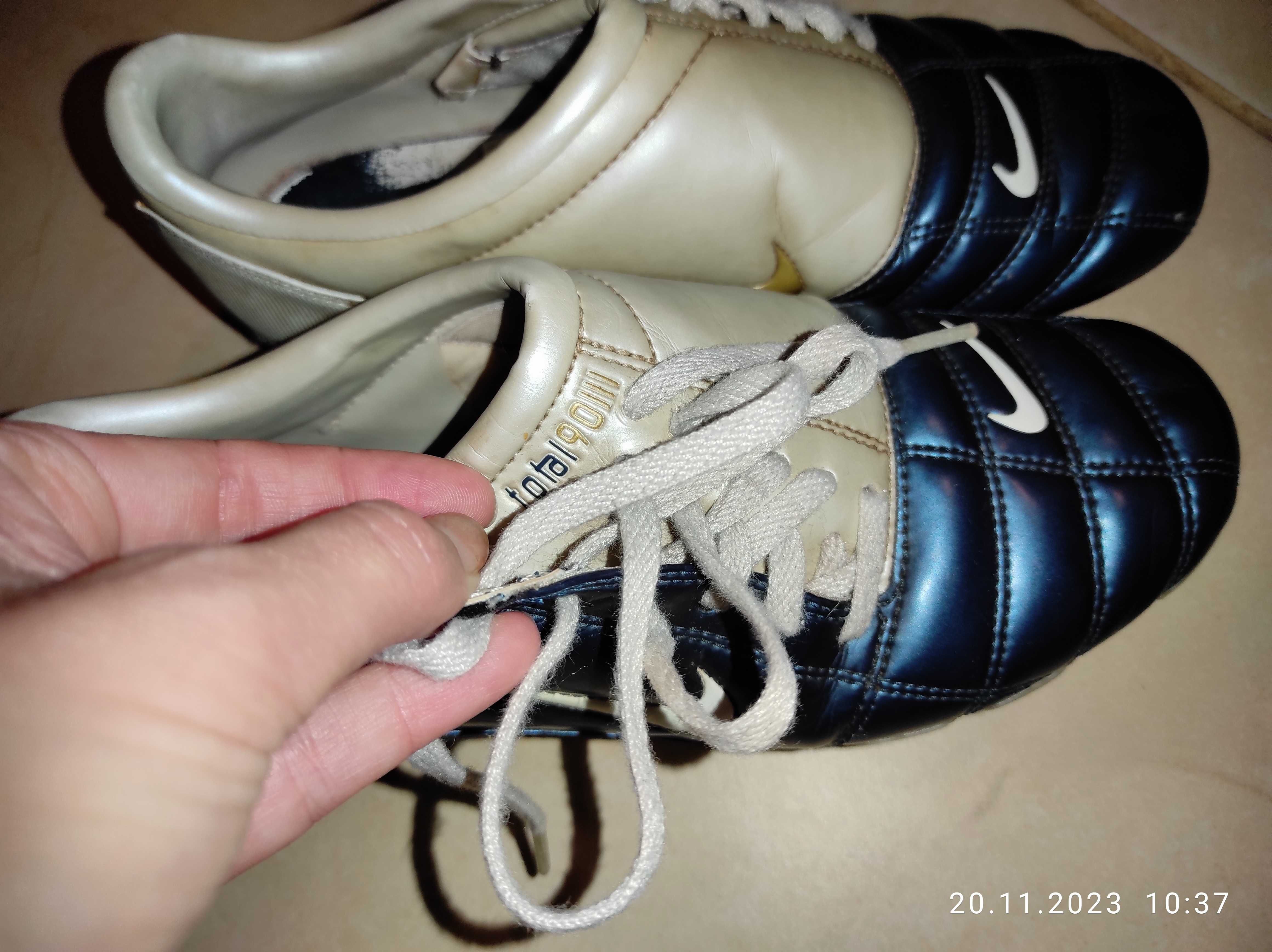 Buty piłkarskie Nike Total 90lll