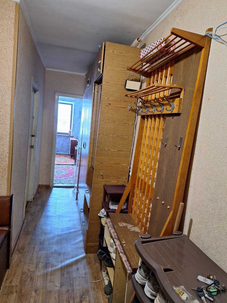Продам 3 кімнатну квартиру на проспекті Левка Лук`яненка.