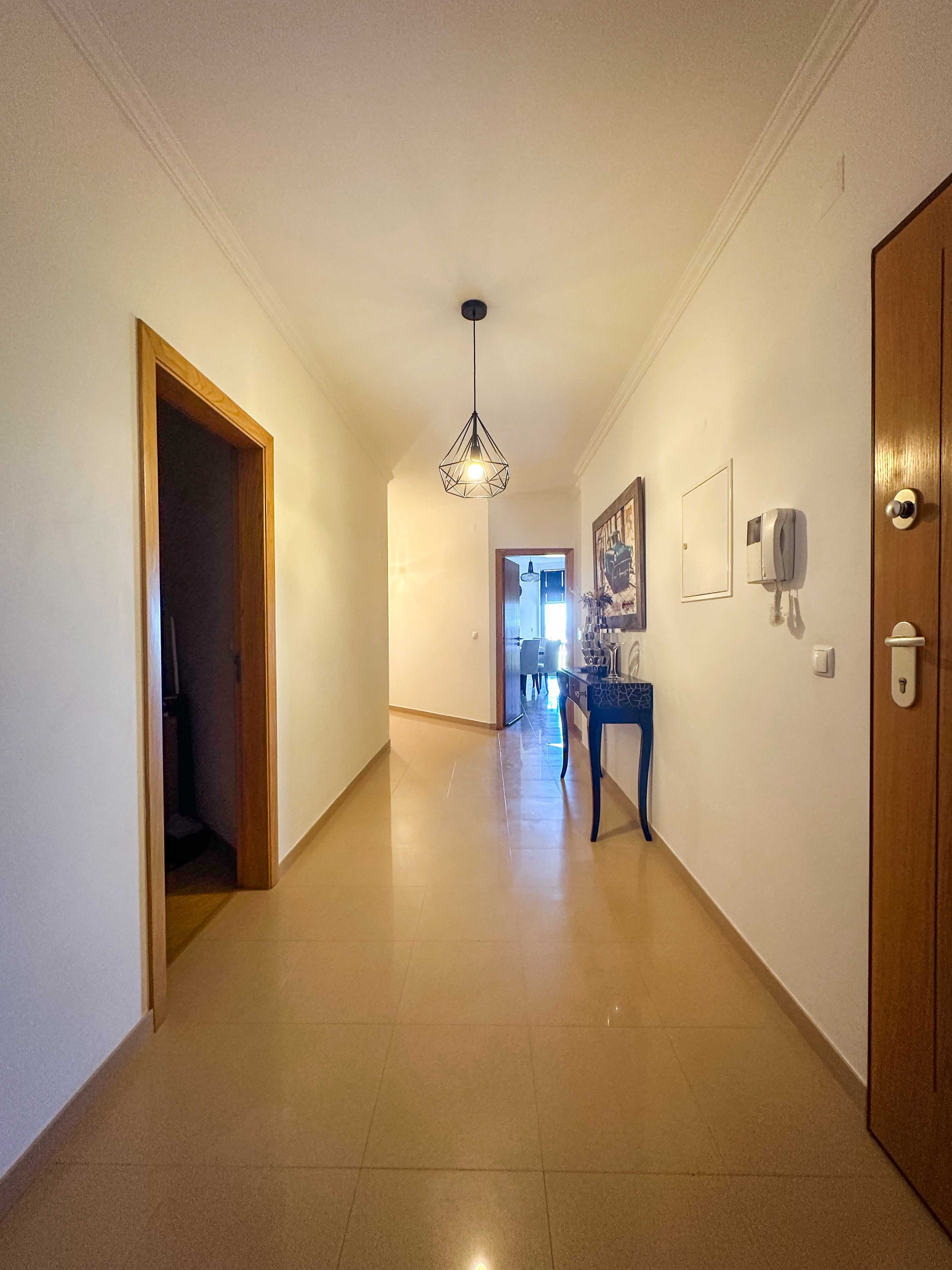 VENDE-SE T4 com 190 m2 e garagem em Beja Urb. Moinhos de Santa Maria